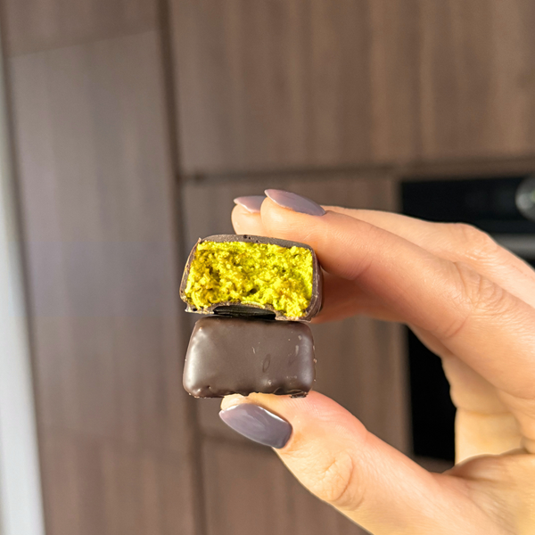 Sveikesnis DUBAI pistachio chocolate, 50 g